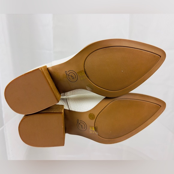 Chinese Laundry - Finn Cream Embossed Slip On Bootie Wood Block Heel US 6.5 NWOT - Picture 12 of 13